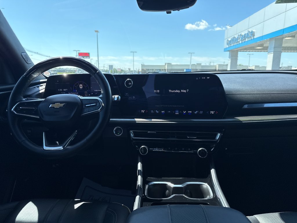 Used 2025 Chevrolet Traverse High Country FWD image 15