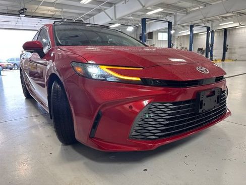 Used 2025 Toyota Camry XLE w/ Premium Plus Package FWD image 32