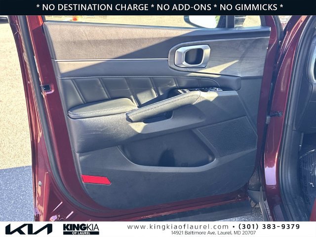 Used 2025 Kia Sorento SX AWD/4WD image 19