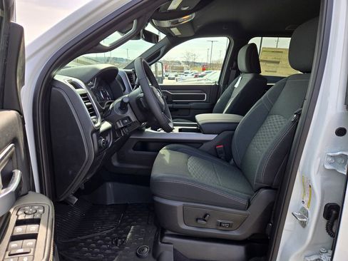 New 2026 RAM 2500 Big Horn AWD/4WD image 14