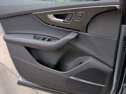 Used 2025 Audi Q7 2.0T Premium Plus w/ Premium Plus Package image 23