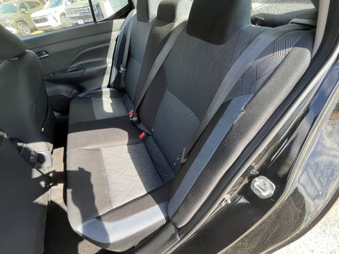 Used 2025 Nissan Versa SV FWD image 34