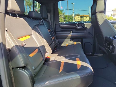 Used 2025 GMC Sierra 2500 AT4 w/ AT4 Premium Plus Package image 28