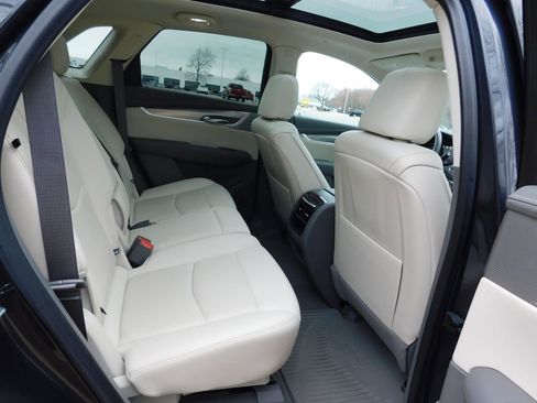 Used 2021 Cadillac XT5 Premium Luxury image 5