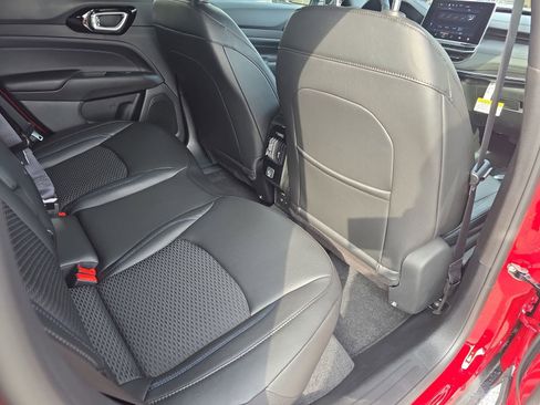 New 2026 Jeep Compass Latitude image 12