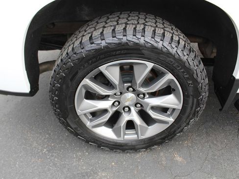 Used 2020 Chevrolet Silverado 1500 LT w/ All-Star Edition image 33