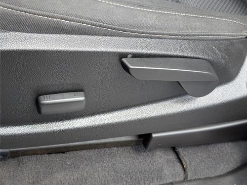 Used 2020 Chevrolet Colorado LT RWD image 19