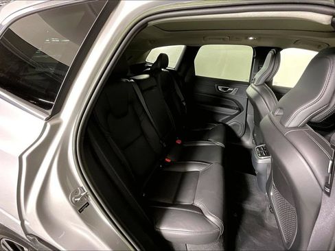 Used 2023 Volvo XC60 B5 Ultimate w/ Protection Package Premier FWD image 26