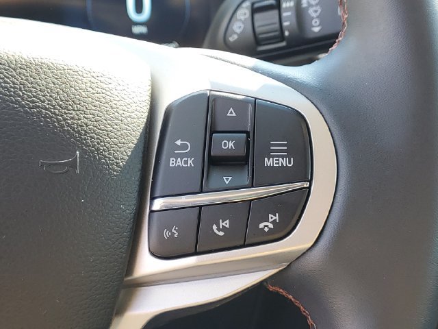 Certified 2026 Ford Explorer Active AWD/4WD image 19