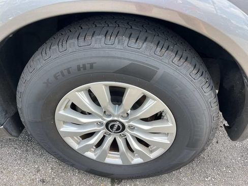 Used 2024 Nissan Armada SV AWD/4WD image 10