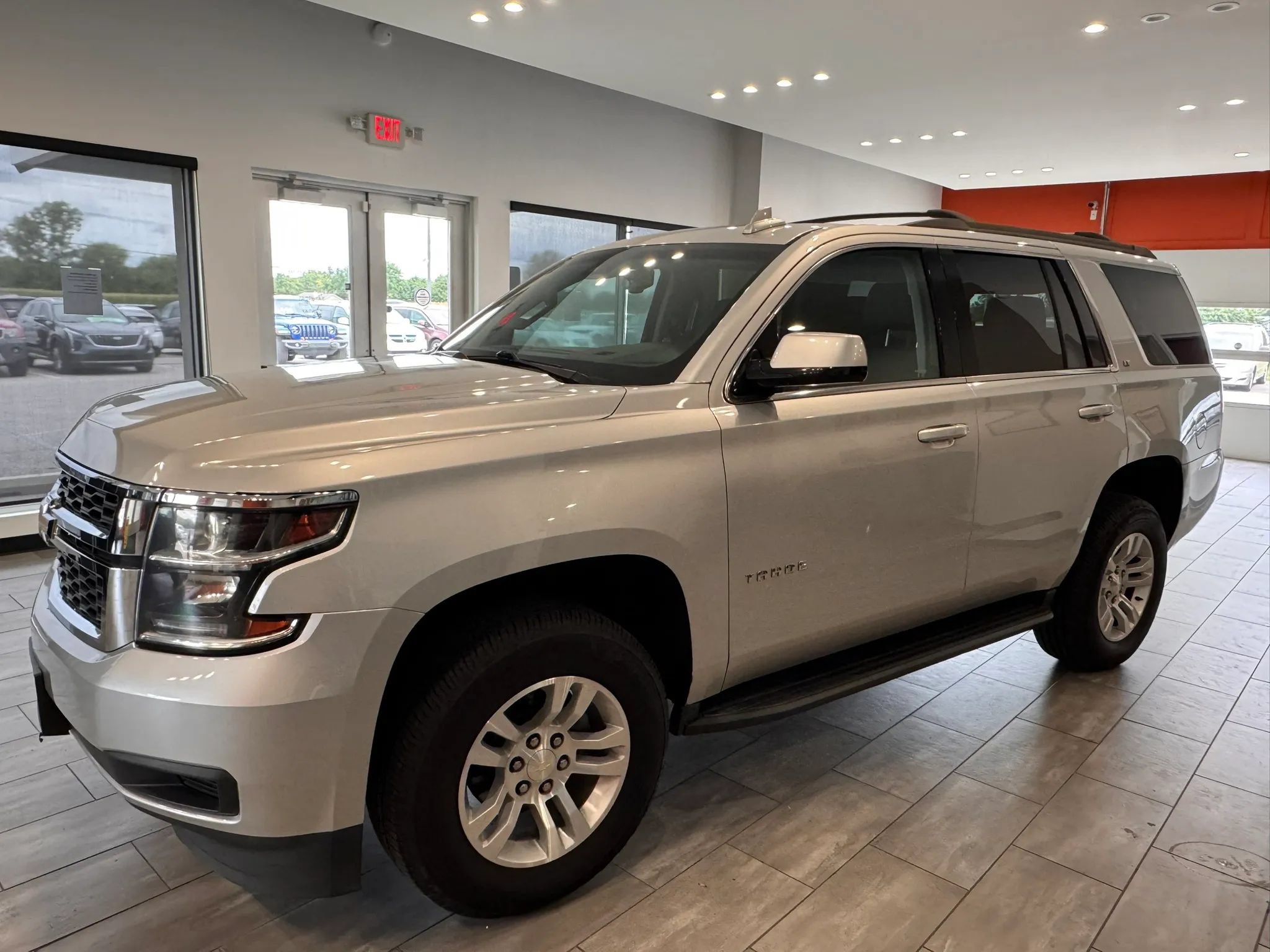 Used 2018 Chevrolet Tahoe LT AWD/4WD image 14
