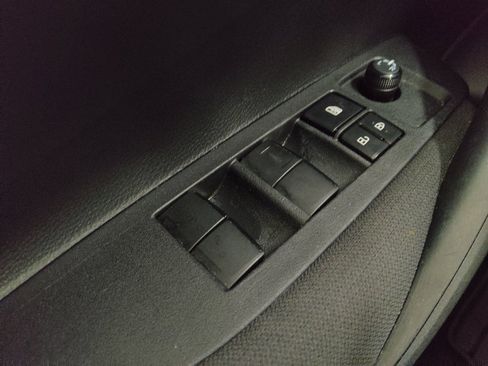 Used 2024 Toyota Corolla LE FWD image 27