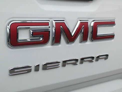 Used 2024 GMC Sierra 1500 Elevation w/ X31 Off-Road Package image 9