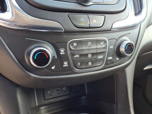 Used 2024 Chevrolet Equinox LT w/ LPO, Floor Liner Package AWD/4WD image 19