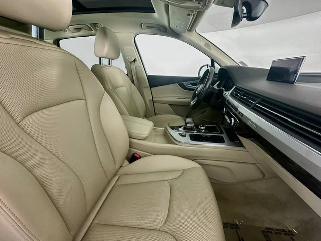 Used 2019 Audi Q7 2.0T Premium Plus AWD/4WD image 30