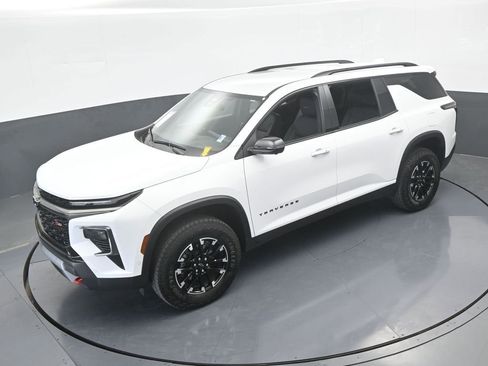 Used 2024 Chevrolet Traverse Z71 w/ Enhanced Driving Package image 62