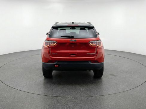 Used 2025 Jeep Compass Trailhawk AWD/4WD image 7