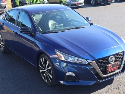 Used 2019 Nissan Altima 2.5 SR image 11