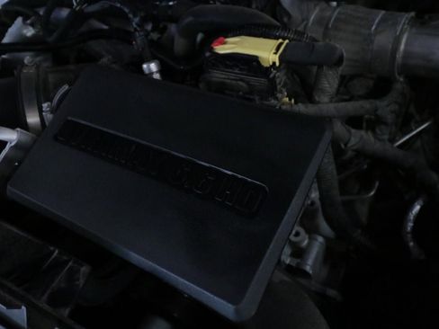 Used 2022 GMC Sierra 2500 AT4 w/ AT4 Preferred Package image 9