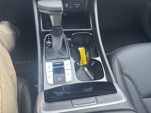 Used 2025 Hyundai Santa Cruz SEL image 23