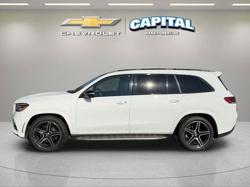 Used 2022 Mercedes-Benz GLS 450 4MATIC image 2