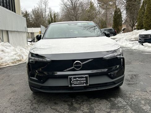 New 2026 Volvo EX30 Plus w/ Climate Package image 6
