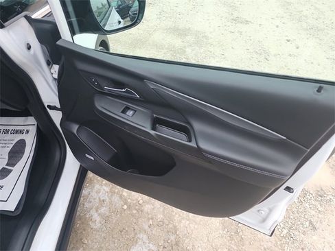 Used 2023 Chevrolet Bolt LT w/ Infotainment Package image 12