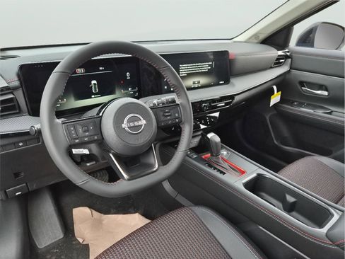 New 2026 Nissan Kicks SR w/ Cold Weather Package image 9