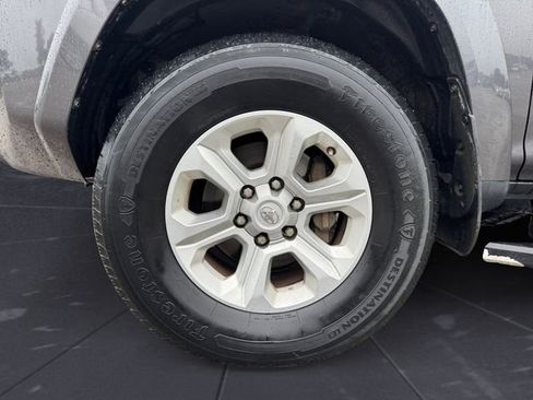 Used 2016 Toyota 4Runner SR5 AWD/4WD image 14
