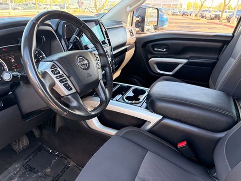 Certified 2024 Nissan Titan SV w/ SV Convenience Package RWD image 16