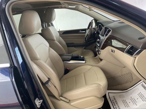 Used 2015 Mercedes-Benz ML 350 4MATIC image 9