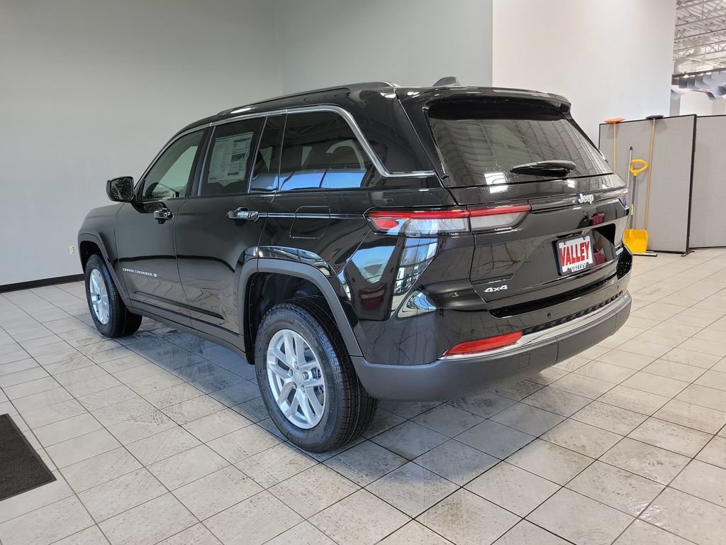 New 2026 Jeep Grand Cherokee 4WD image 7