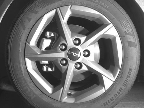 Used 2025 Kia K4 FWD image 12