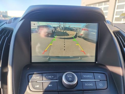 Used 2019 Ford Escape SE image 21