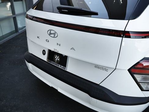 Used 2024 Hyundai Kona SEL FWD image 7