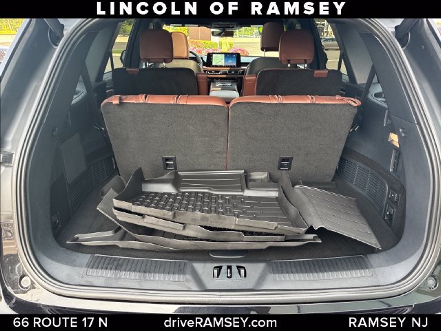Certified 2026 Lincoln Aviator Reserve AWD/4WD image 6