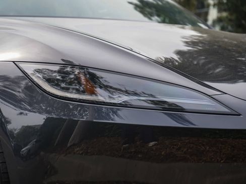 Used 2025 Tesla Model 3 Long Range image 10