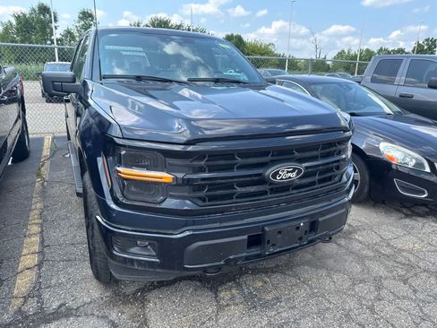 Used 2024 Ford F150 XLT w/ XLT Black Appearance Package AWD/4WD image 5