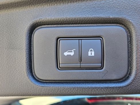 New 2026 Nissan Pathfinder SL w/ SL Premium Package FWD image 19