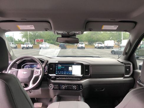 Used 2025 Chevrolet Silverado 3500 LTZ image 10