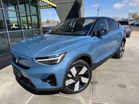 Used 2022 Volvo C40 P8 Recharge Ultimate image 5