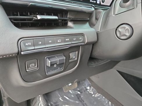 Used 2022 Cadillac Escalade ESV Sport w/ Touring Package AWD/4WD image 18