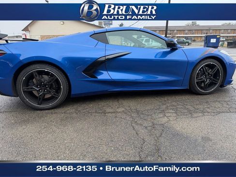 Used 2023 Chevrolet Corvette Stingray Preferred Cpe w/ Z51 Performance Package image 7