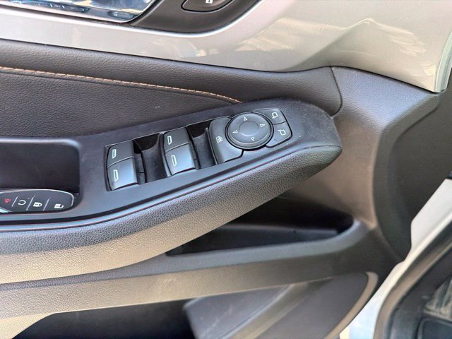 Used 2019 Chevrolet Traverse LS FWD image 13