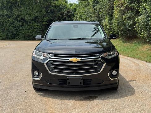Used 2020 Chevrolet Traverse Premier FWD image 3