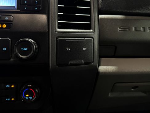 Used 2021 Ford F250 XL w/ Power Equipment Group image 27