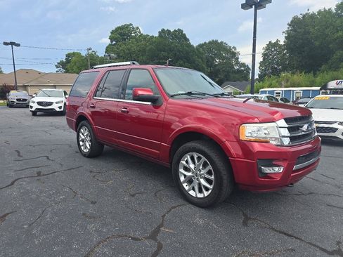 Used 2017 Ford Expedition Limited w/ Equipment Group 301A AWD/4WD image 3