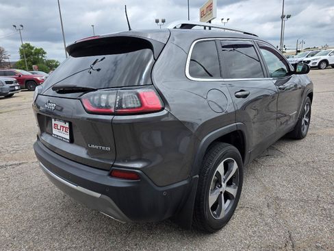 Used 2019 Jeep Cherokee Limited w/ Luxury Group AWD/4WD image 5