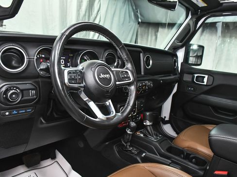 Used 2023 Jeep Wrangler Unlimited Rubicon 4xe w/ Steel Bumper Group AWD/4WD image 17