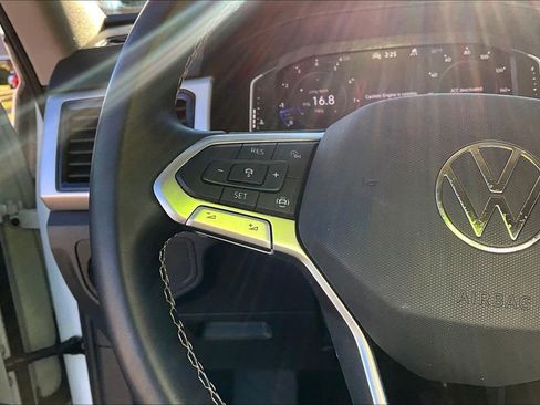 Used 2022 Volkswagen Atlas SE image 12